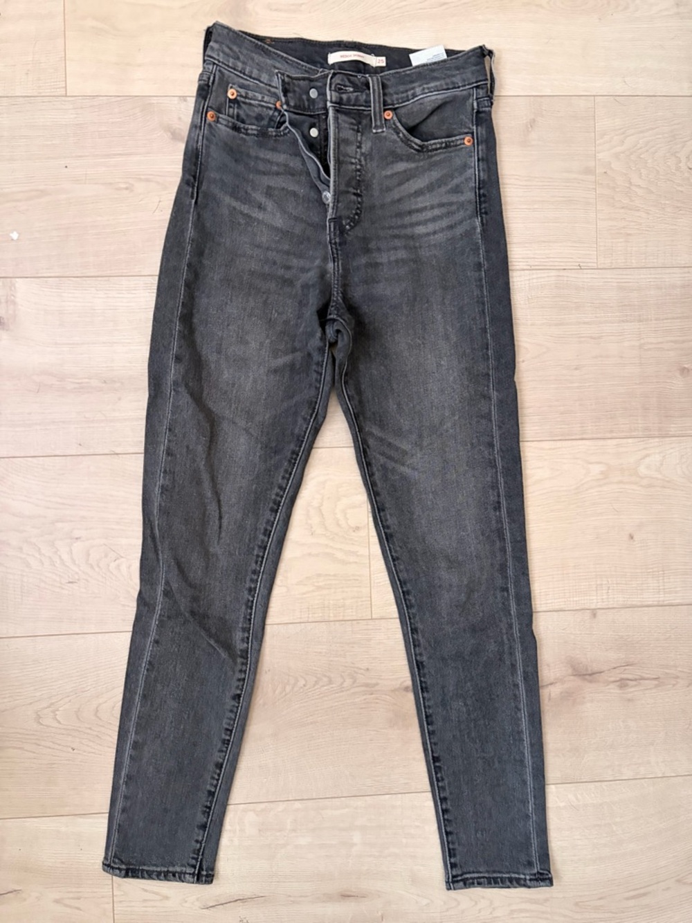 Levi's Women’s Skinny Jeans in Washed Black